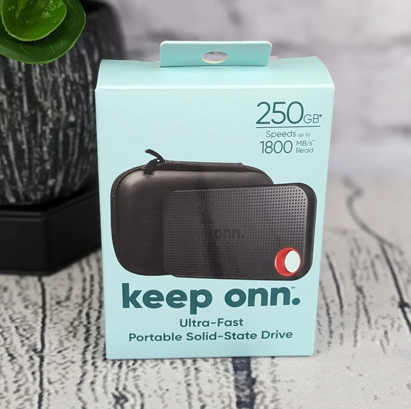 Onn portable solid state drive 250GB ultra fast - Picture 1 of 5